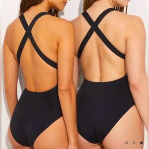 Andie Tulum One Piece Black size L Large Cheeky Cut